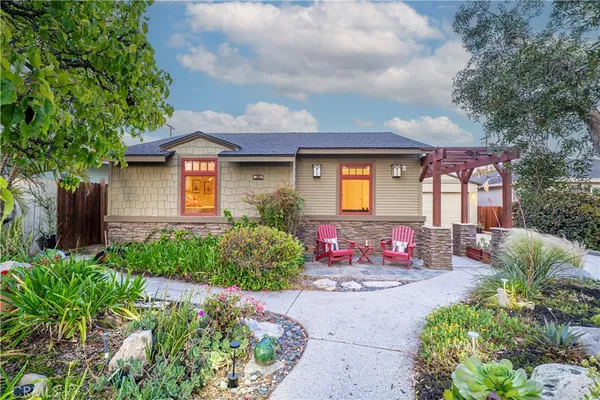 $1,899,000 | 386 Los Altos Avenue, Long Beach, CA 90814