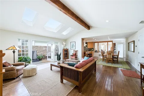 $1,899,000 | 386 Los Altos Avenue, Long Beach, CA 90814