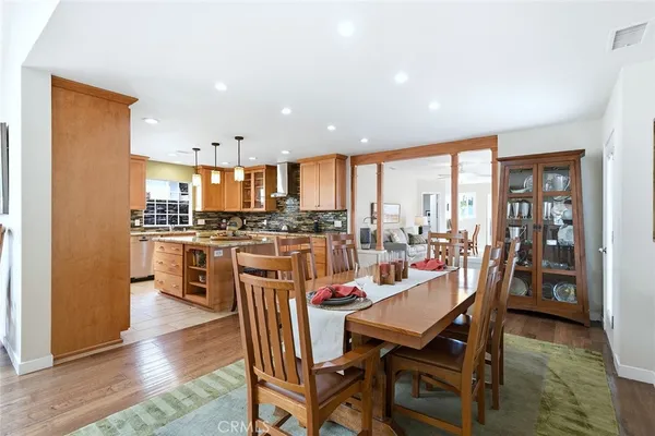 $1,899,000 | 386 Los Altos Avenue, Long Beach, CA 90814