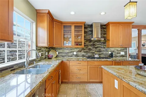 $1,899,000 | 386 Los Altos Avenue, Long Beach, CA 90814