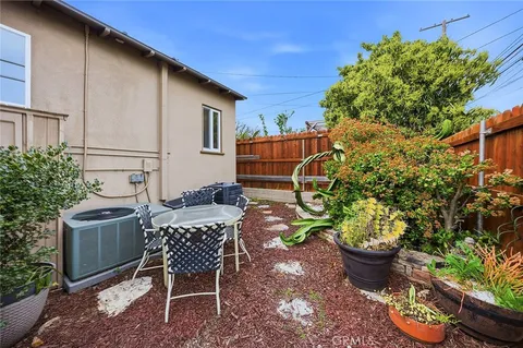 $1,899,000 | 386 Los Altos Avenue, Long Beach, CA 90814