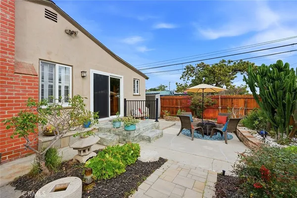 $1,899,000 | 386 Los Altos Avenue, Long Beach, CA 90814