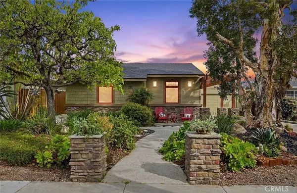 $1,899,000 | 386 Los Altos Avenue, Long Beach, CA 90814