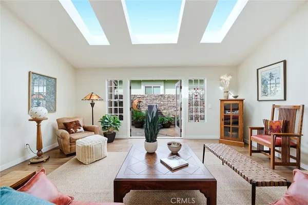 $1,899,000 | 386 Los Altos Avenue, Long Beach, CA 90814