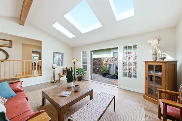 $1,899,000 | 386 Los Altos Avenue, Long Beach, CA 90814