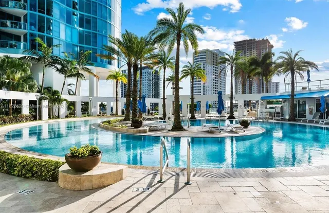 $5,300 | 333 Las Olas Way, Unit 1007, Fort Lauderdale, FL 33301