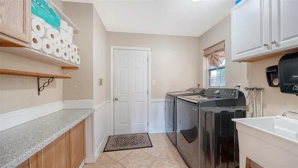$635,000 | 836 Magellan Drive, Sarasota, FL 34243