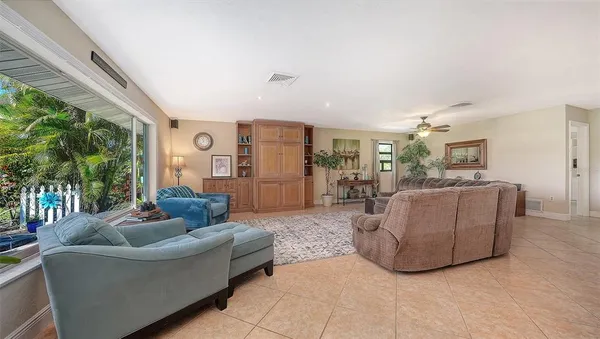 $635,000 | 836 Magellan Drive, Sarasota, FL 34243
