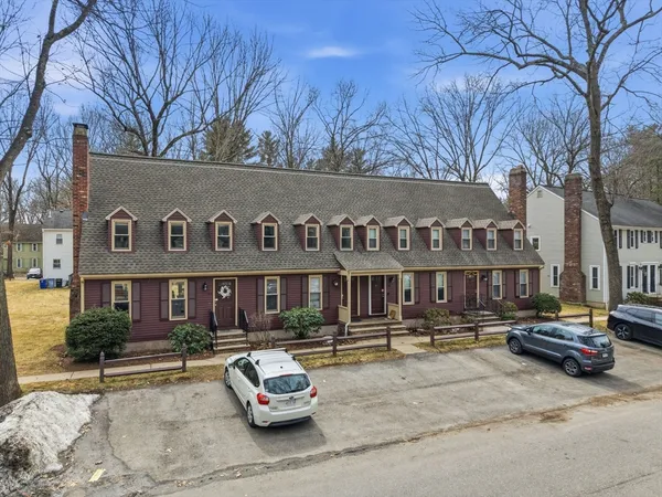$429,900 | 139 Wellman Avenue, Unit 139, Chelmsford, MA 01863