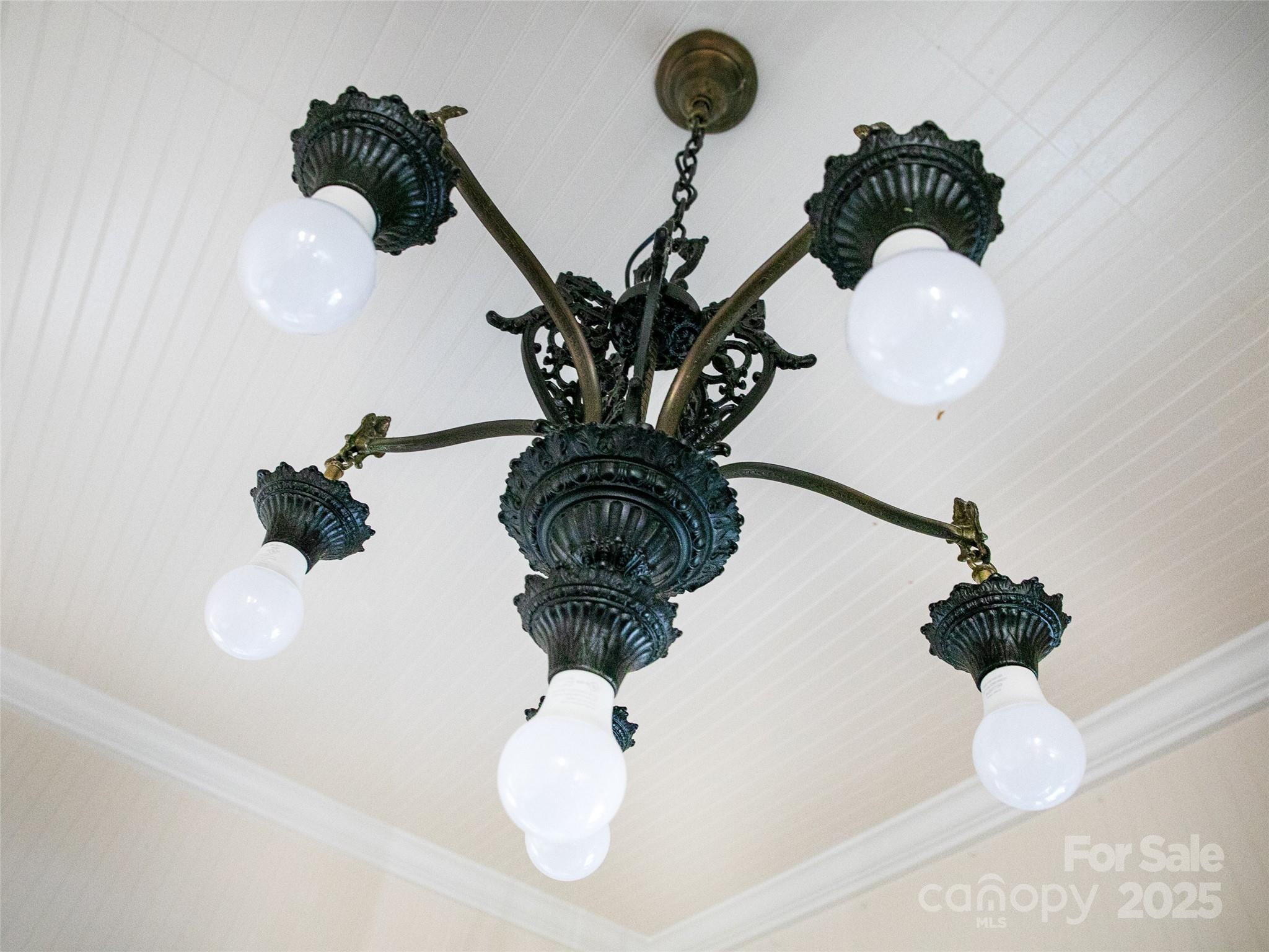 363 North Country Club Road Brevard, NC 28712 - Photo 16 of 42 a vase of flowers sitting on a table