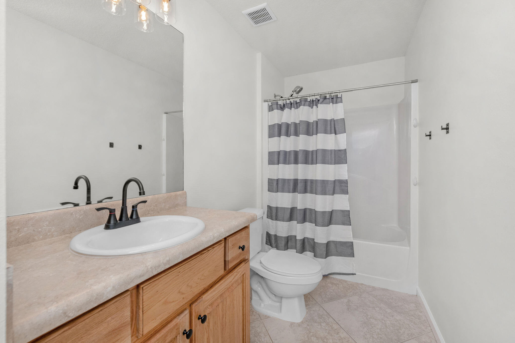 6362 Old River Road Baker, FL 32531 - Photo 16 of 23 Hall Bath