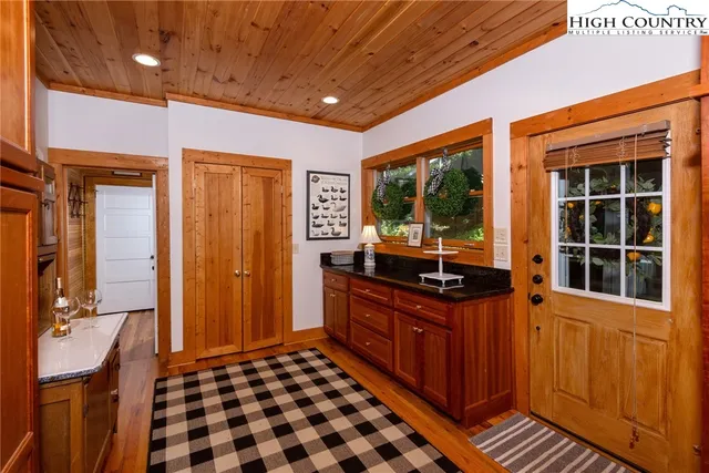 $1,375,000 | 270 Buxton Street, Blowing Rock, NC 28605