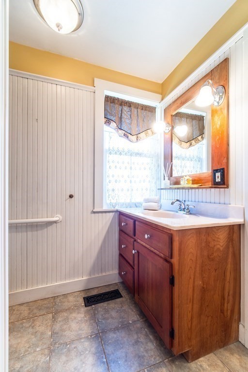 241 North Road Hampden, MA 01036 - Photo 8 of 29 Gallery Image 8