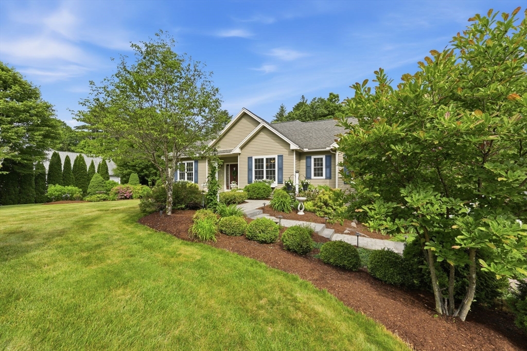 413 Batchelor Street Granby, MA 01033 - Photo 5 of 42