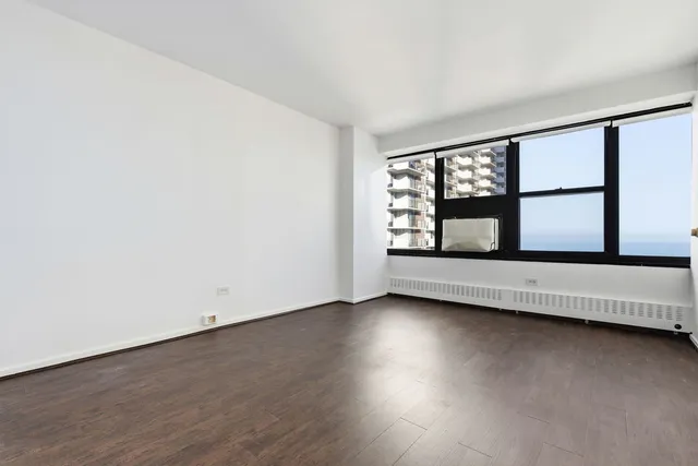 $1,700 | 6030 North Sheridan Road, Unit 2008, Chicago, IL 60660