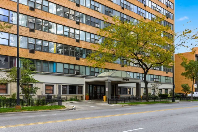 $1,700 | 6030 North Sheridan Road, Unit 2008, Chicago, IL 60660