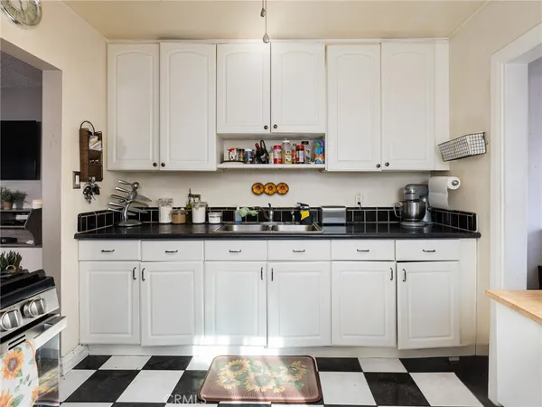 $999,000 | 4125 Lennox Boulevard, Inglewood, CA 90304