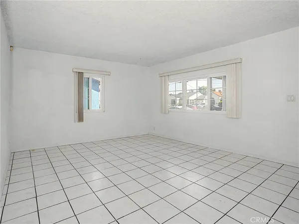$999,000 | 4125 Lennox Boulevard, Inglewood, CA 90304
