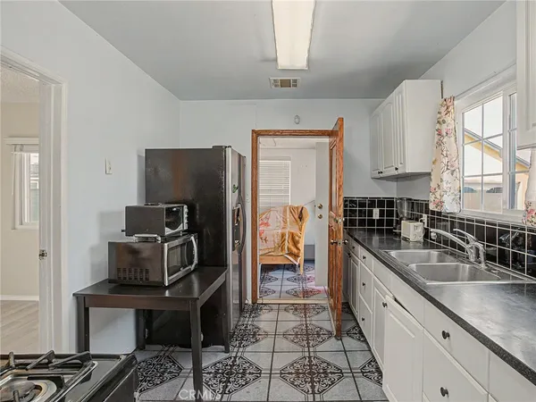 $999,000 | 4125 Lennox Boulevard, Inglewood, CA 90304