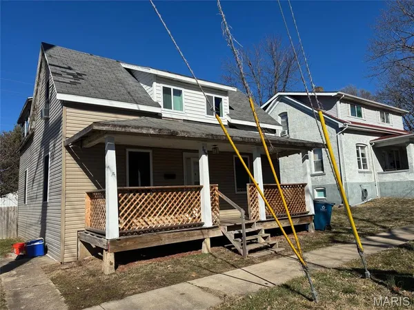 $99,000 | 601 8th Street, Highland, IL 62249
