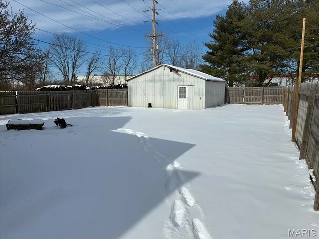 $109,900 | 601 8th Street, Highland, IL 62249