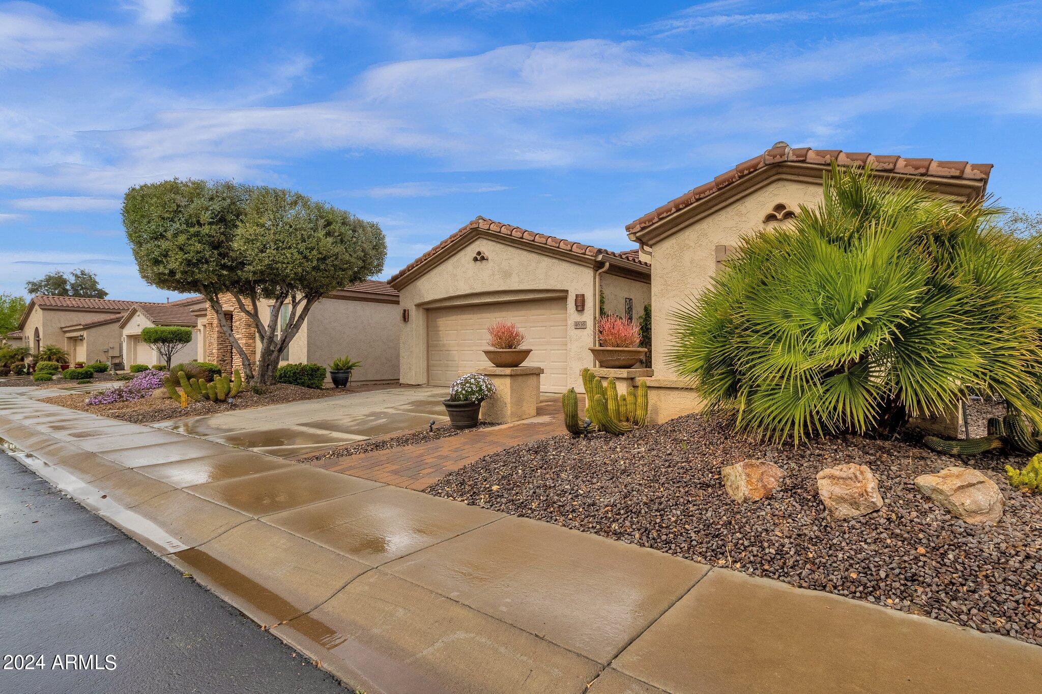4636 East Rakestraw Lane Gilbert, AZ 85298 - Photo 23 of 35 1-web-or-mls-4636-e-rakestraw-ln