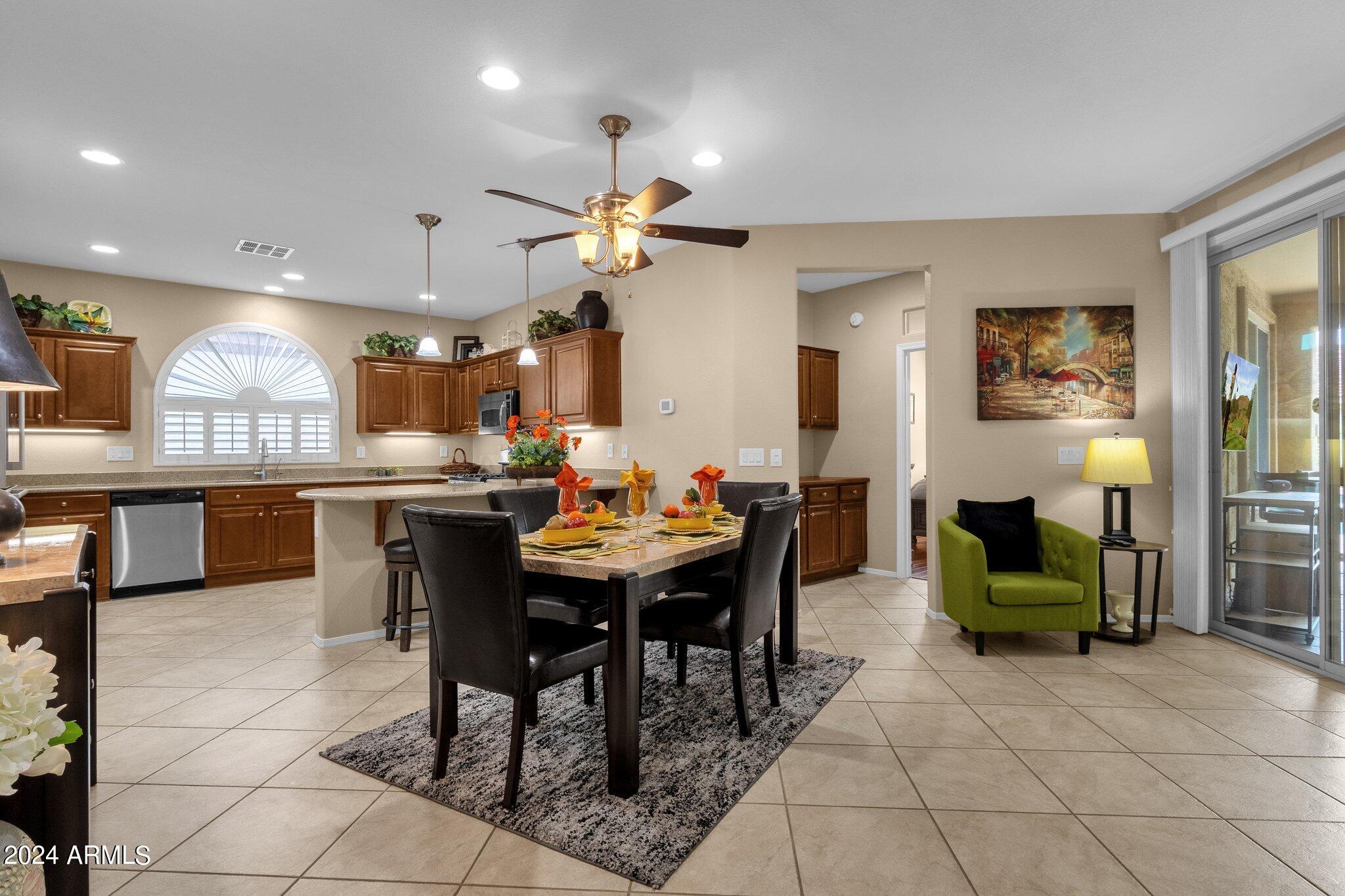 4636 East Rakestraw Lane Gilbert, AZ 85298 - Photo 31 of 35 22-web-or-mls-4636-e-rakestraw-ln