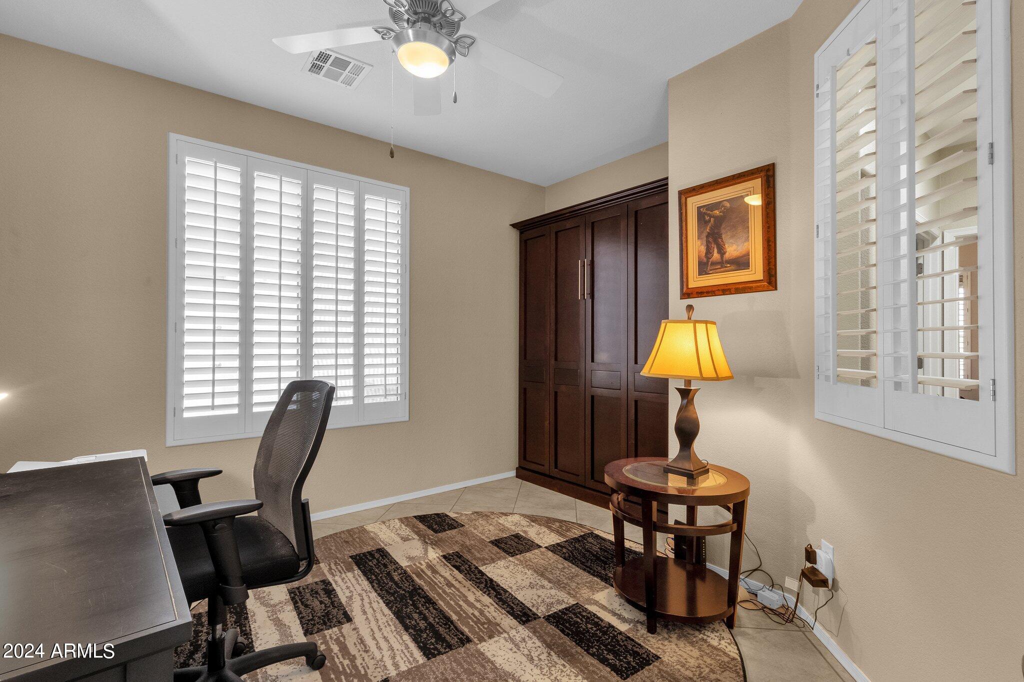 4636 East Rakestraw Lane Gilbert, AZ 85298 - Photo 5 of 35 15-web-or-mls-4636-e-rakestraw-ln
