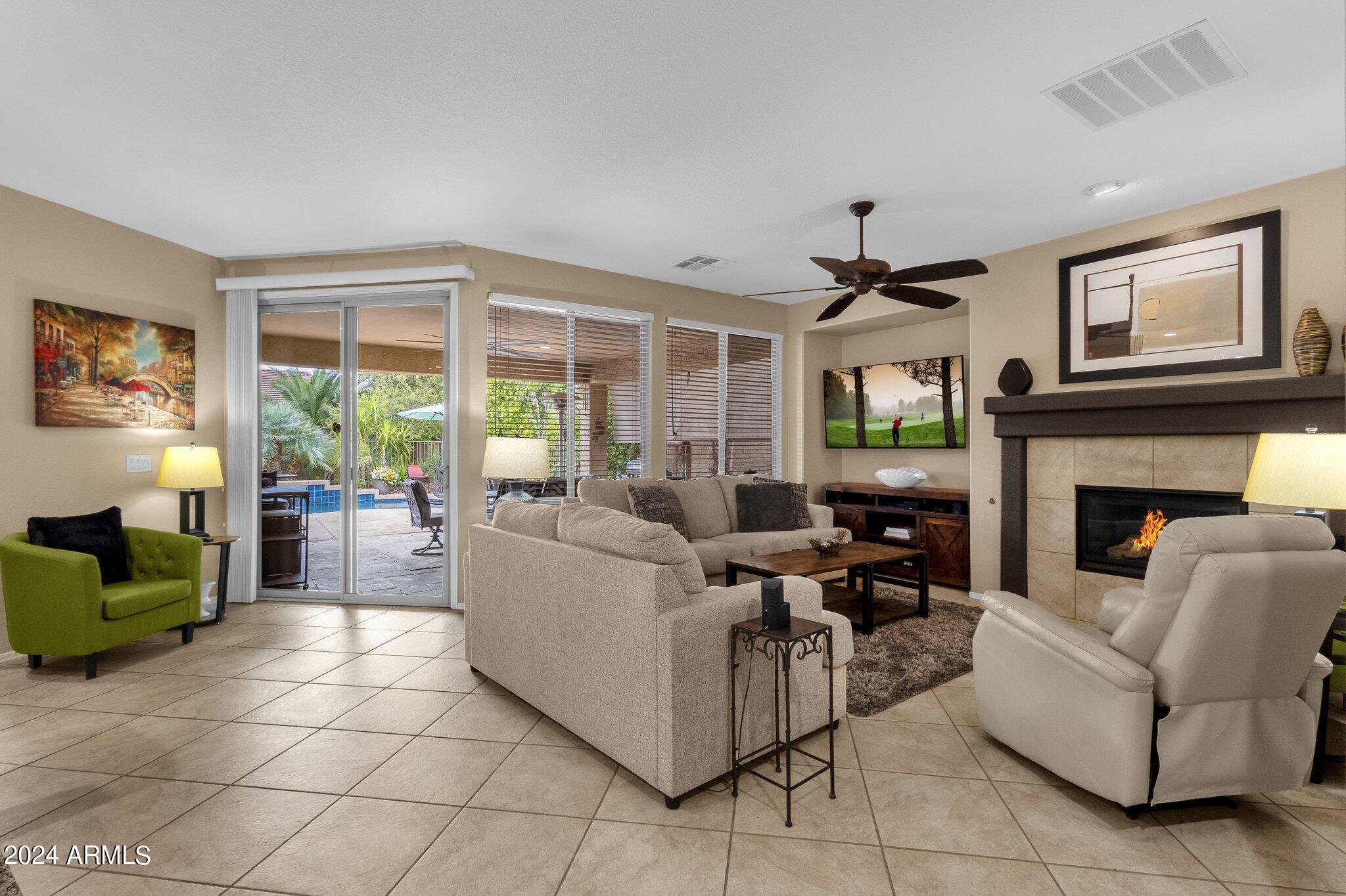 4636 East Rakestraw Lane Gilbert, AZ 85298 - Photo 7 of 35 17-web-or-mls-4636-e-rakestraw-ln