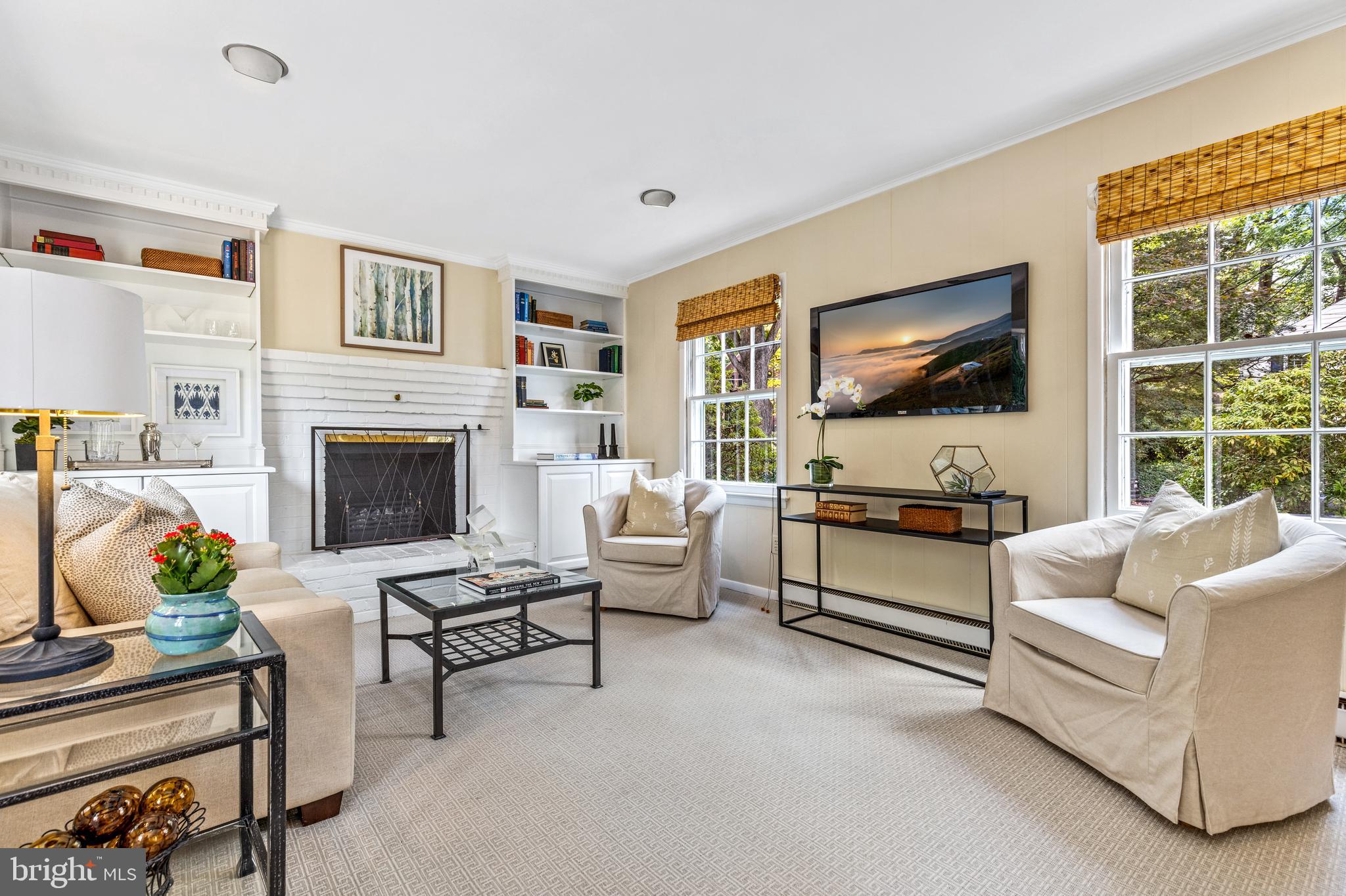 5911 Harwick Road Bethesda, MD 20816 - Photo 14 of 33 Family Room