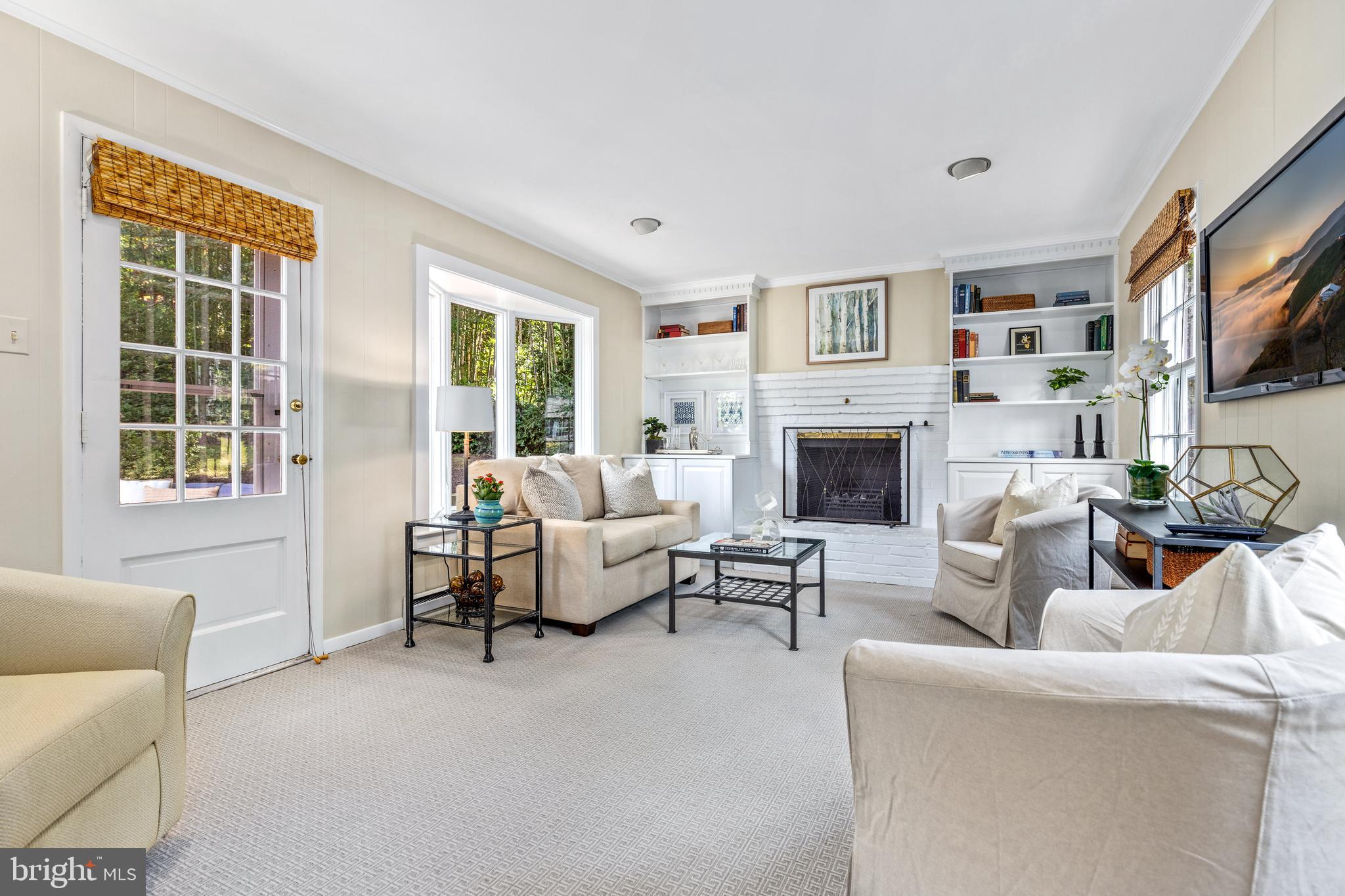 5911 Harwick Road Bethesda, MD 20816 - Photo 15 of 33 Family Room