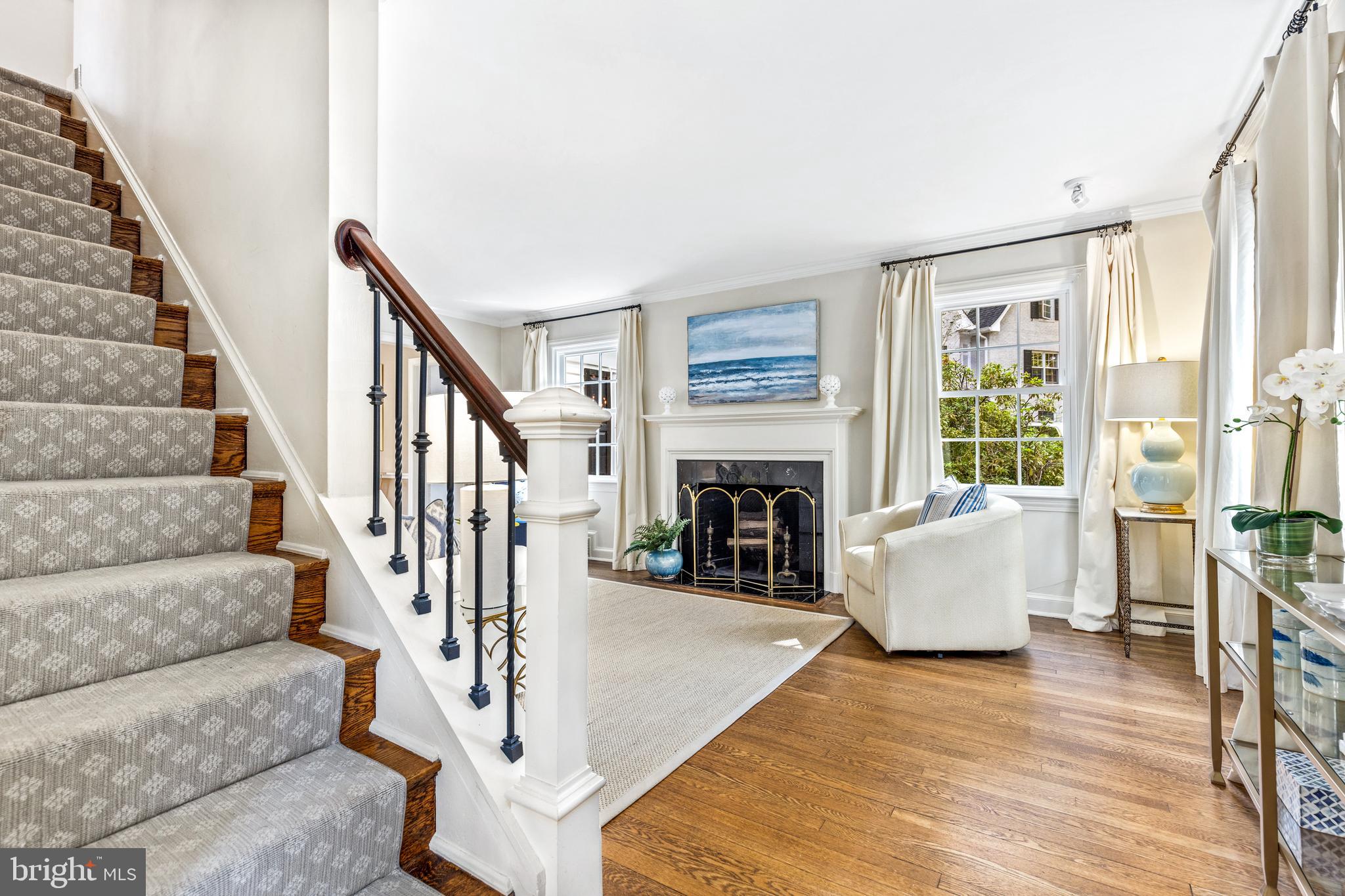 5911 Harwick Road Bethesda, MD 20816 - Photo 17 of 33 Staircase