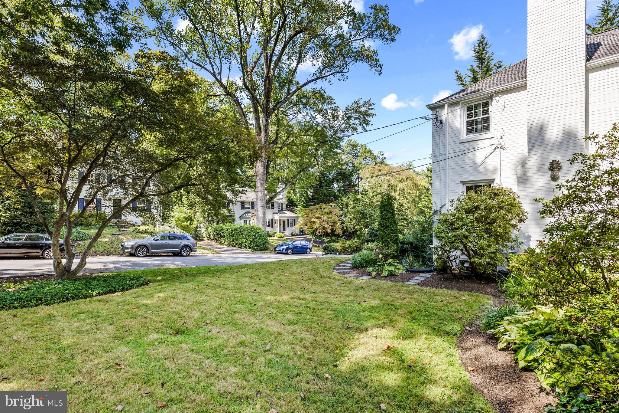 5911 Harwick Road Bethesda, MD 20816 - Photo 33 of 33 Front Lawn