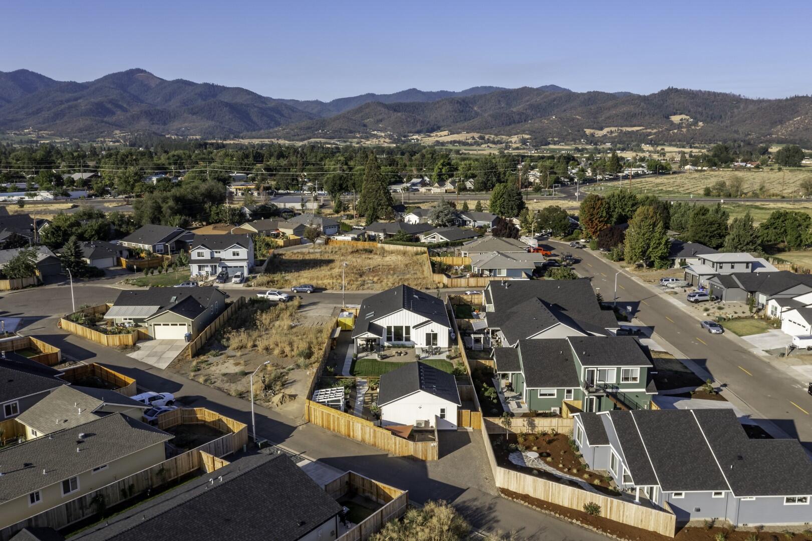 157 Autumn Ridge Court Talent, OR 97540 - Photo 53 of 55 an aerial view of multiple house