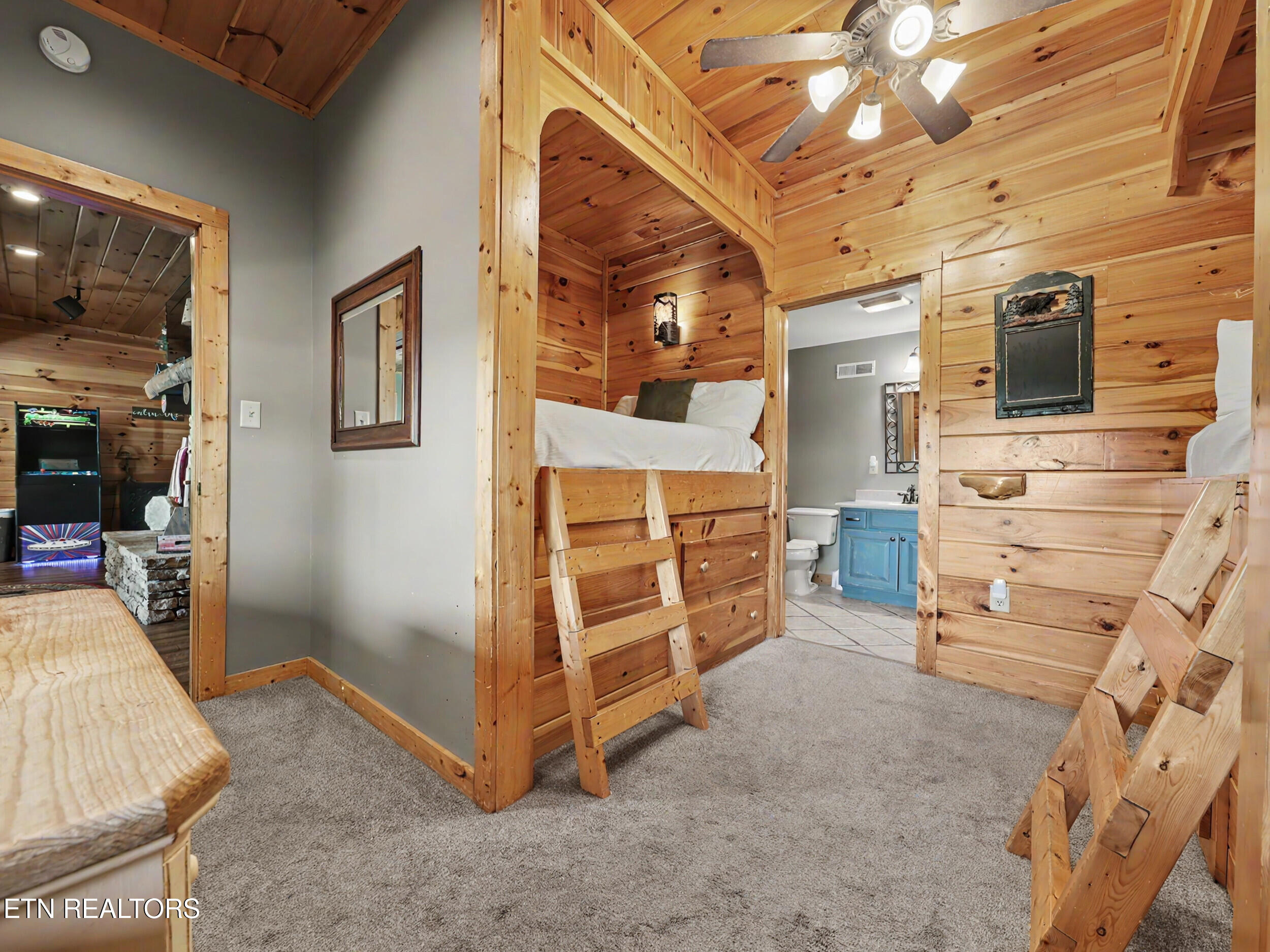 2414 Walnut Cove Way Sevierville, TN 37862 - Photo 14 of 53 14_img_5690