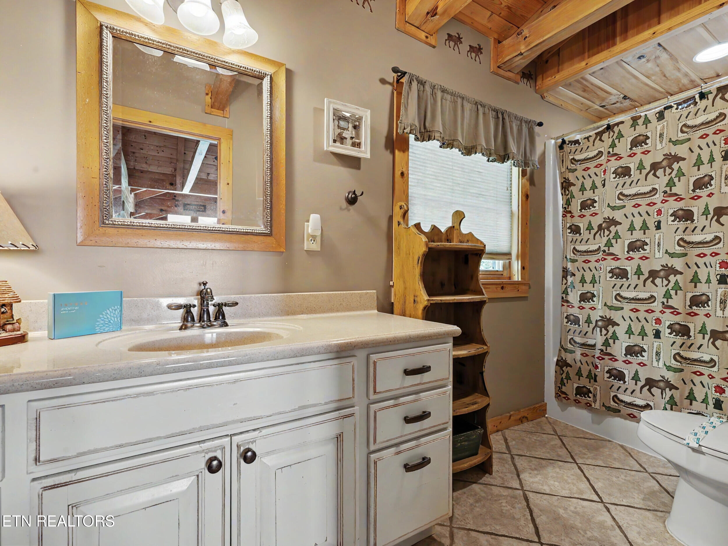 2414 Walnut Cove Way Sevierville, TN 37862 - Photo 35 of 53 37_img_5875