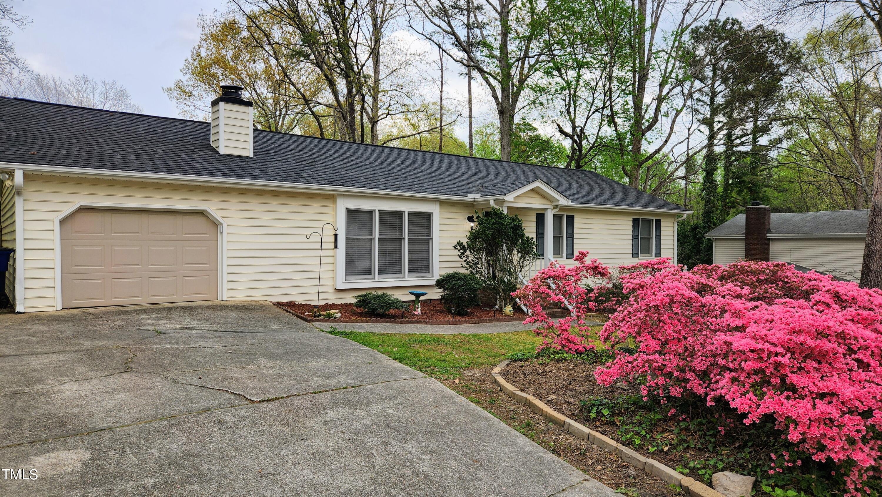 2704 Pidgeon Hill Road Raleigh, NC 27613 - Photo 2 of 12 Attached Garage