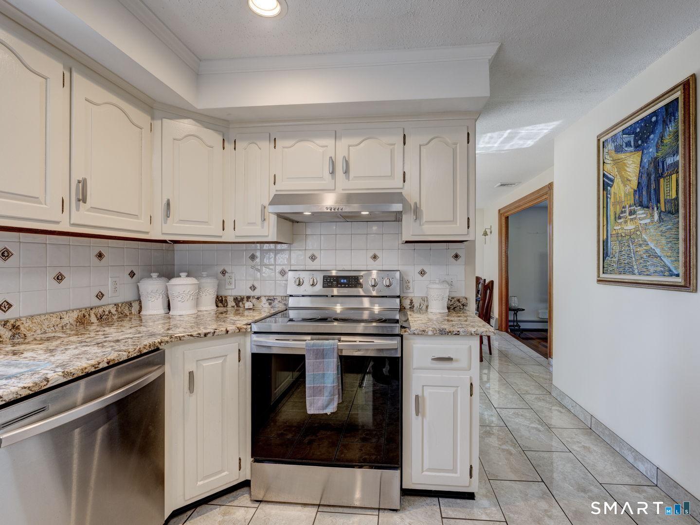 43 Raynor Street Southington, CT 06489 - Photo 10 of 38
