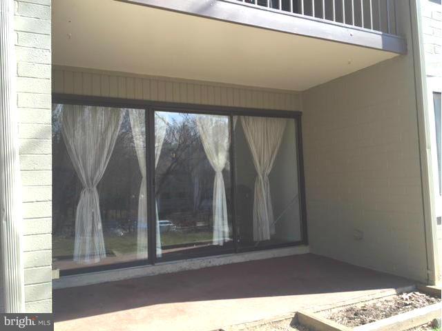 2212 Springwood Drive, Unit T6 Reston, VA 20191 - Photo 7 of 12 Exterior (Rear)