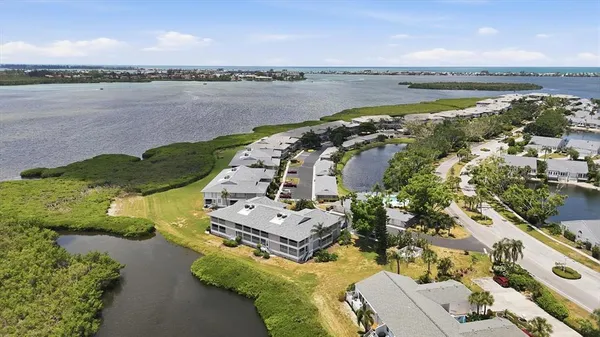 $539,900 | 1103 Edgewater Circle, Unit 1103, Bradenton, FL 34209