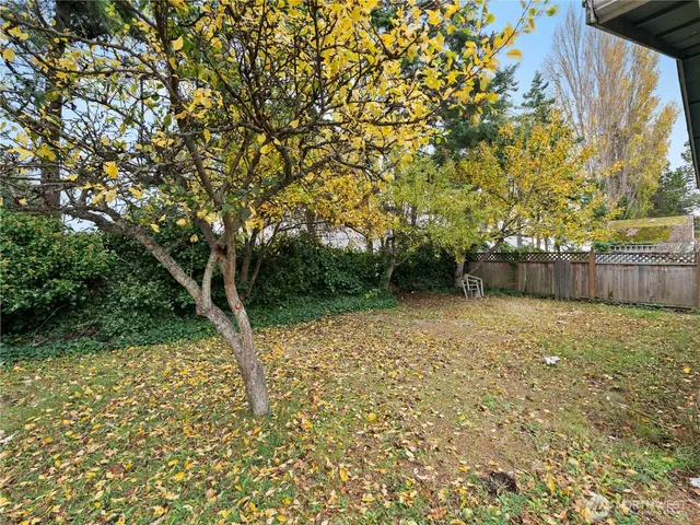 $449,000 | 920 Southwest Bowmer Street, Oak Harbor, WA 98277