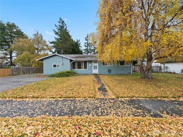 $449,000 | 920 Southwest Bowmer Street, Oak Harbor, WA 98277