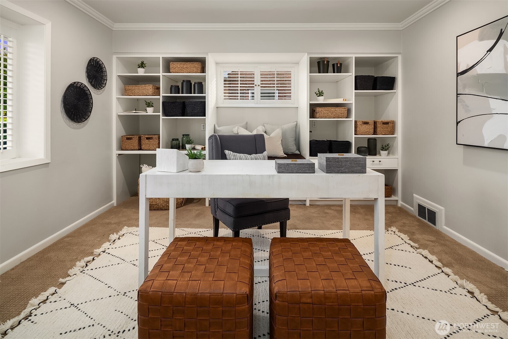 640 Alverson Boulevard Everett, WA 98201 - Photo 12 of 40 a bed room with a bed and a table