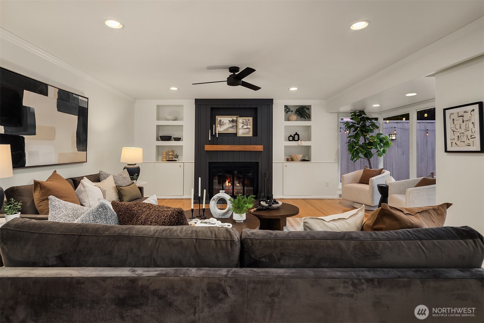 640 Alverson Boulevard Everett, WA 98201 - Photo 7 of 40 a living room with furniture a fireplace and a flat screen tv