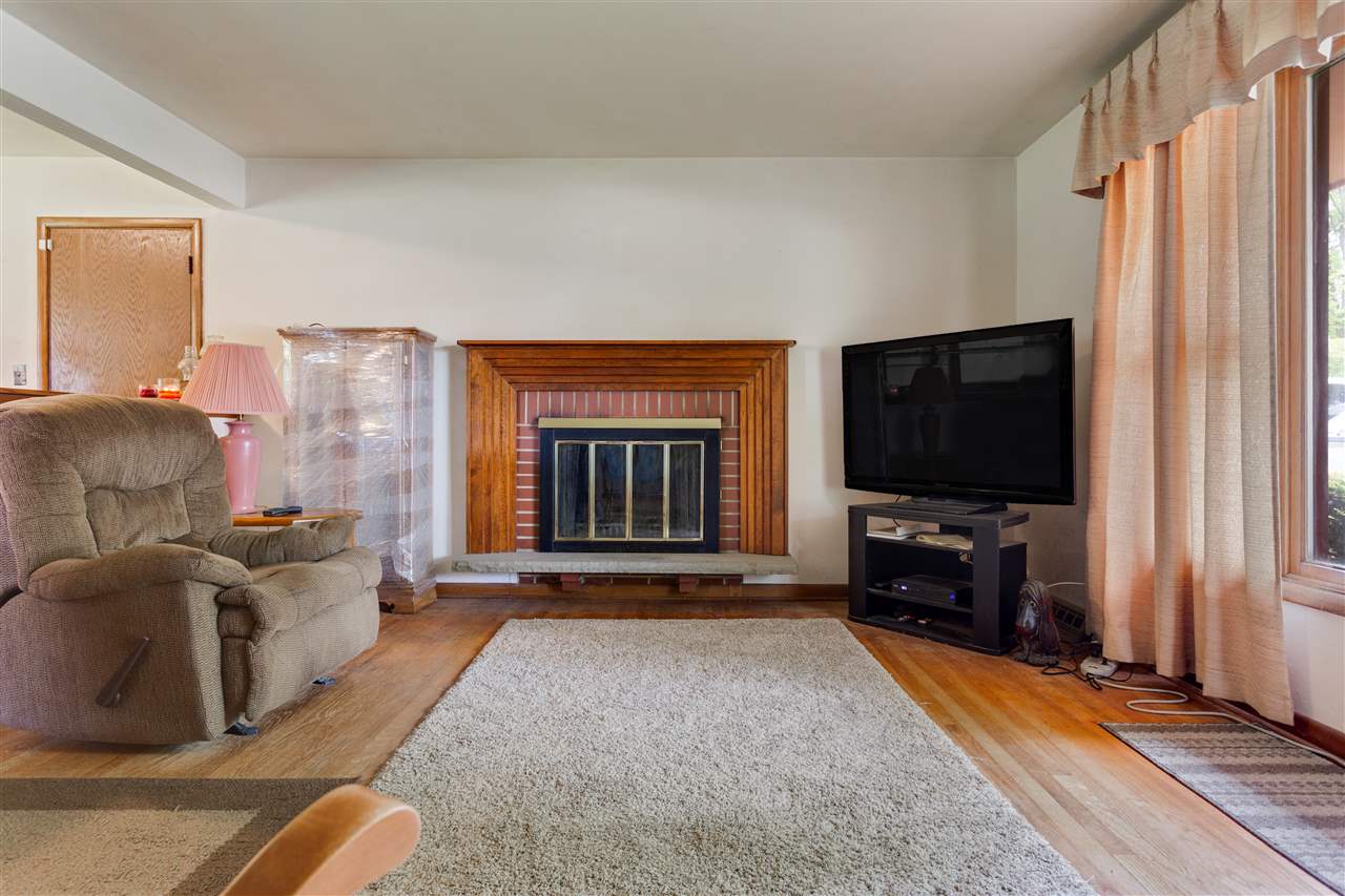 2019 Ridgeland Road Rockford, IL 61108 - Photo 3 of 17 Gallery Image 3