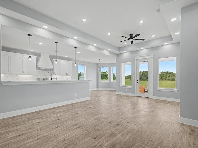 1220 Appaloosa Circle Angleton, TX 77515 - Photo 16 of 31 Living Room/Kitchen