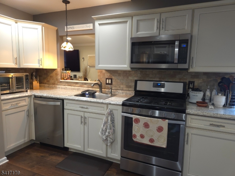 321 Wagon Wheel Road Montague, NJ 07827 - Photo 11 of 36