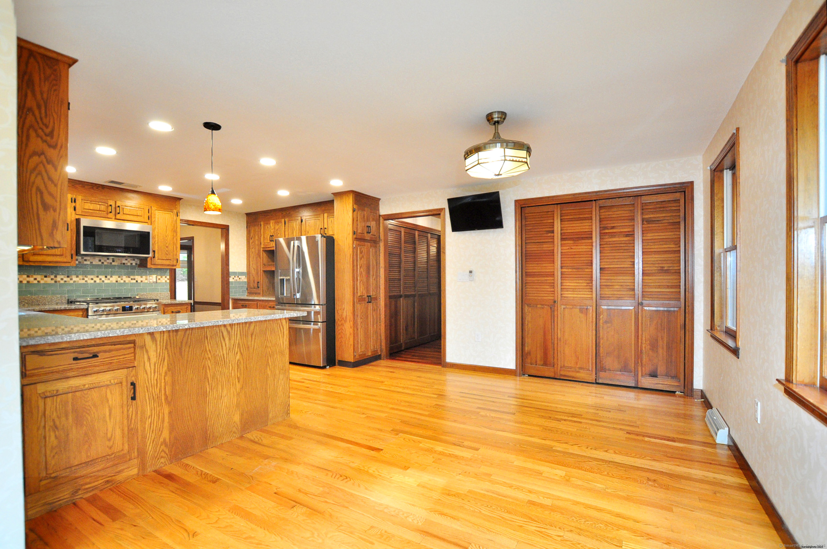 39 Woodduck Farms Road Windsor, CT 06095 - Photo 12 of 39
