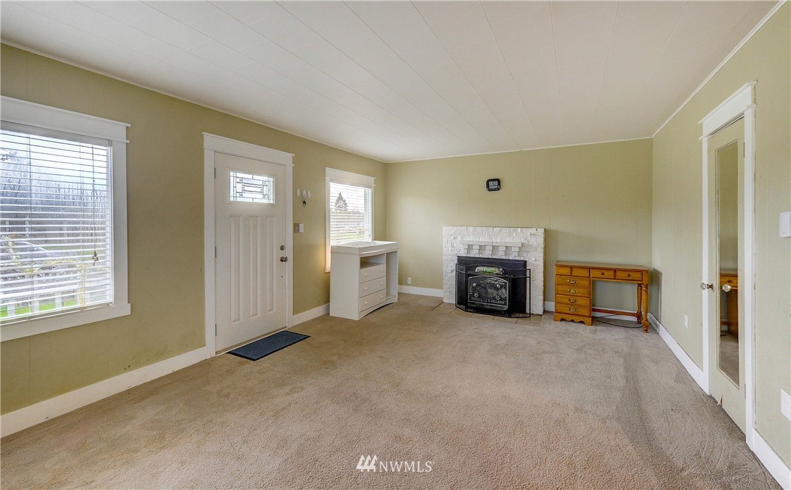 1020 Rockefeller Avenue Everett, WA 98201 - Photo 3 of 16 Gallery Image 3