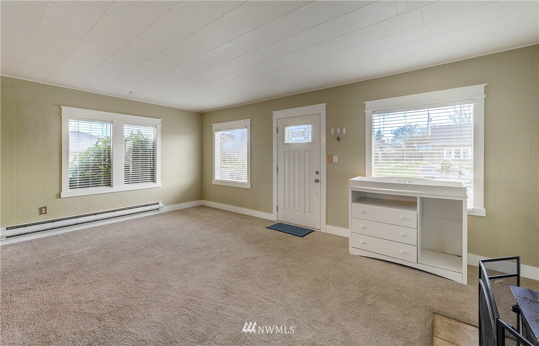 1020 Rockefeller Avenue Everett, WA 98201 - Photo 4 of 16 Gallery Image 4